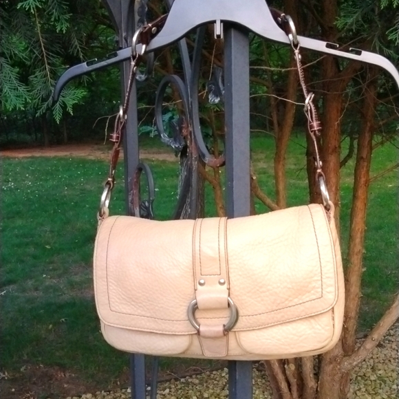 Coach Chelsea F10893 Pebbled Leather shoulder bag - Picture 1 of 15